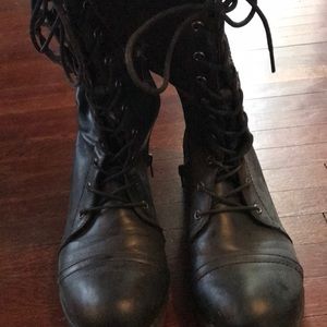 Combat boot